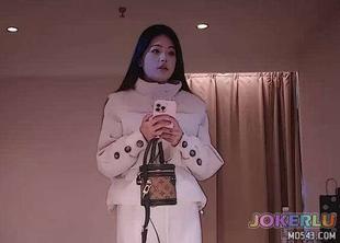  今天约了个十九岁的兼职嫩妹 老登