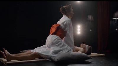  【超刺激】人体寿司盛宴！赤裸娇躯上的极致诱惑，你敢来挑战吗？ 