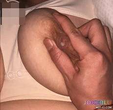  凌晨趁姐夫和孩子睡着偷偷进门爆操内射哺乳的姐姐