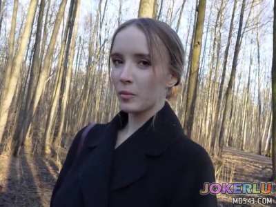  火辣金发极品美巨乳婊子公园里的意外邂逅陌生人主动搭讪 PollyYangs